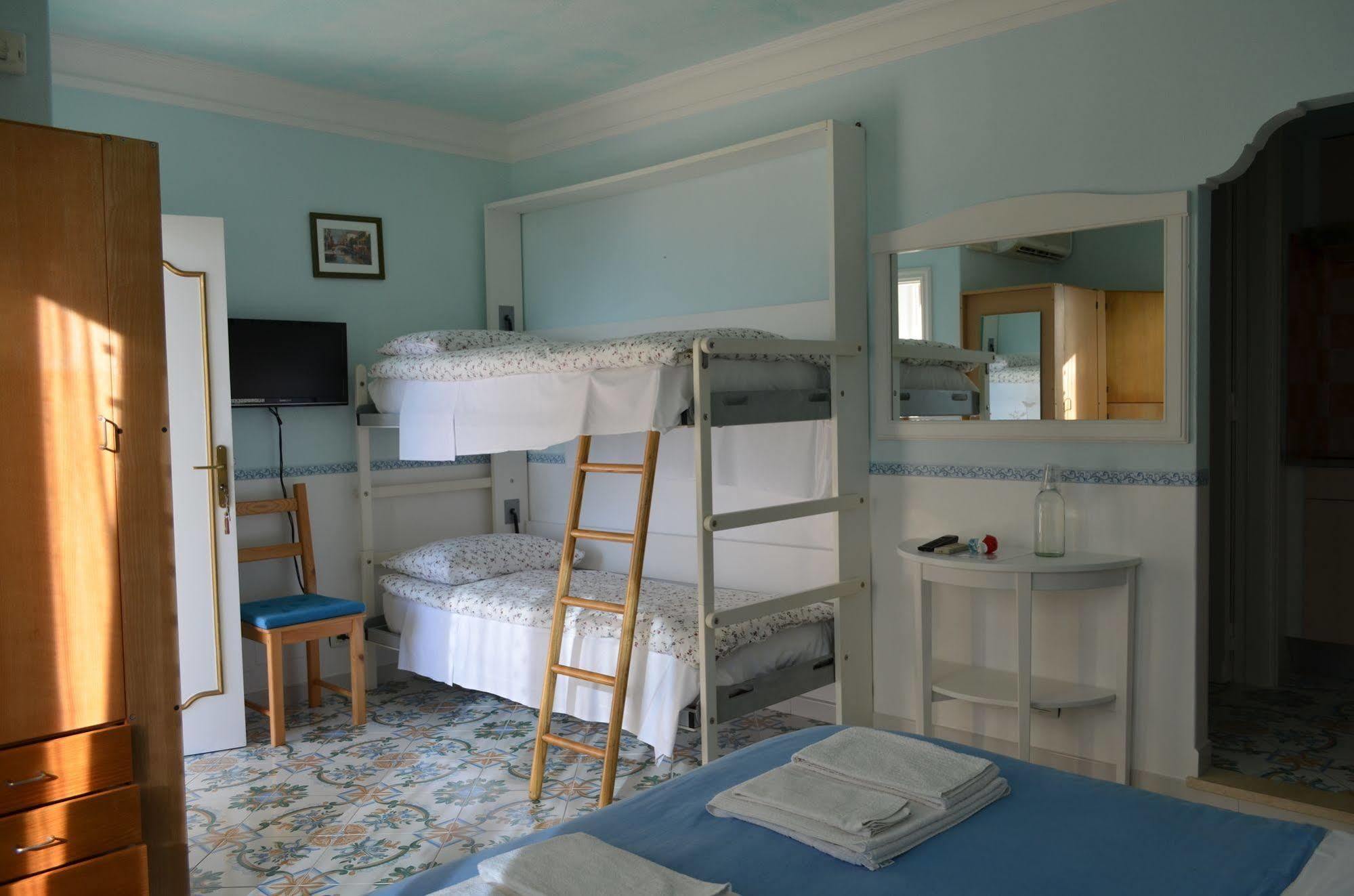Le Ginestre Di Capri Bb & Holiday House Ανακάπρι Εξωτερικό φωτογραφία